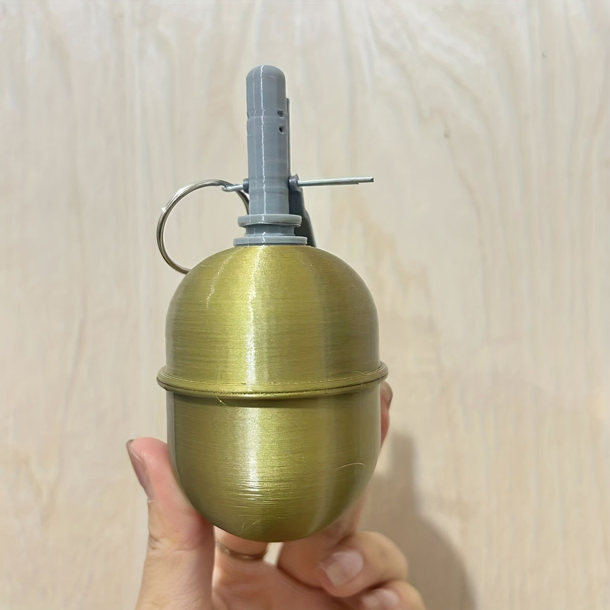 3D Printing Model Free - 映画やテレビの小道具、ミリタリースタイルのグリーン3Dプリント製お土産装飾品、クラフトオーナメント収納ジャー、静的模型 ﻿